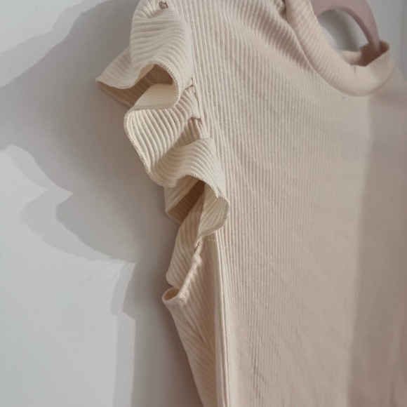 fashionnova On The Clock Ruffle Top - Cream Size Medium NWT - Picture 6 of 7